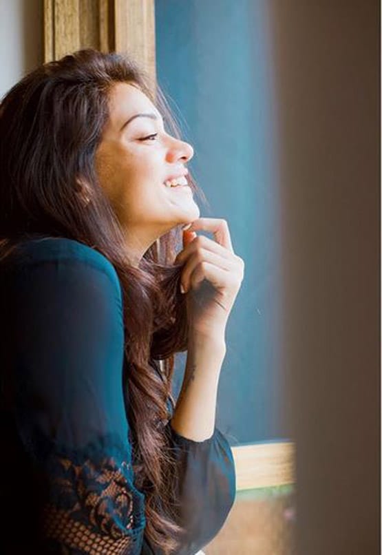 वर्कआउट करने गई एक्ट्रेस के पीछे पड़ गए 6 कुत्ते, फिर हुआ ये