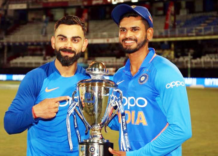 विराट कोहली को अय्यर ने खिलाया मां के हाथ का बना डोसा