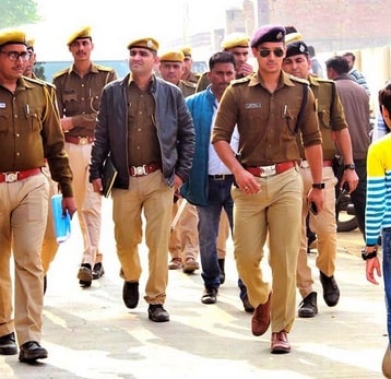नौकरी छोड़ बना IPS, इस 'सिंघम' ने 57 डकैतों को पहुंचाया जेल