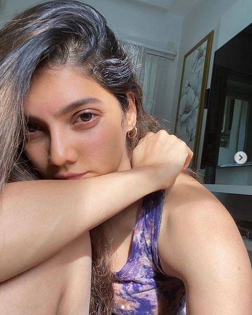 वाइफ के साथ हसीन पल बिता रहा ये क्रिकेटर, ऐसे किया बर्थडे विश