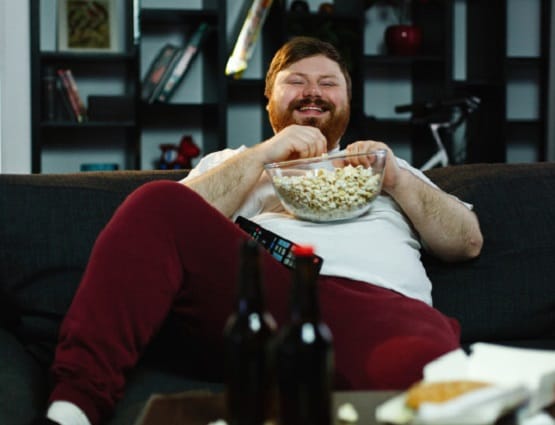 'कम खाओ-जान बचाओ' कोरोना पर ब्रिटेन ने पब्लिक को दी नसीहत