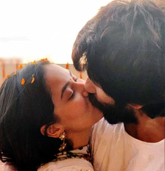 शाहिद कपूर-मीरा की शादी के 5 साल पूरे, देखें कपल की रोमांटिक फोटो