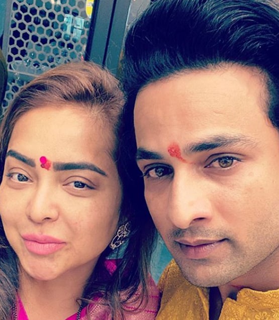 कोरोना पॉजिटिव पत्नी की हालत हुई गंभीर, ये सुन सारी रात रोते रहे TV एक्टर