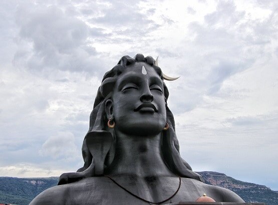 सावन में शनि-चंद्रमा ने बनाया विषयोग, इन उपायों से टलेगा संकट