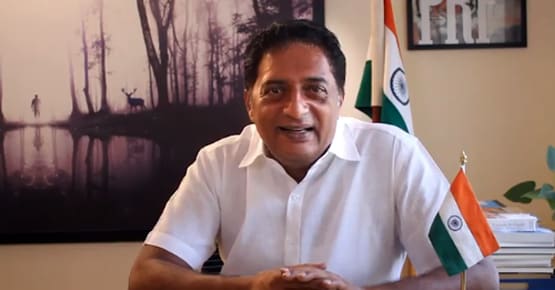 खेतों में किसानी कर रहे स्टार्स, किसी ने बोया धान, किसी ने उगाई मूली