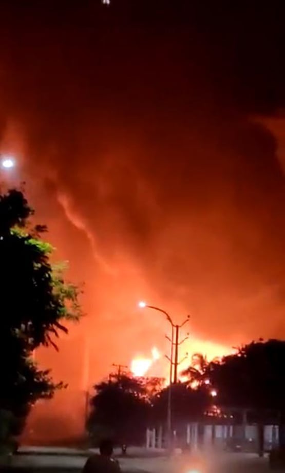 आंध्र के विजाग में केमिकल फैक्ट्री में भीषण आग, दूर तक सुने गए धमाके