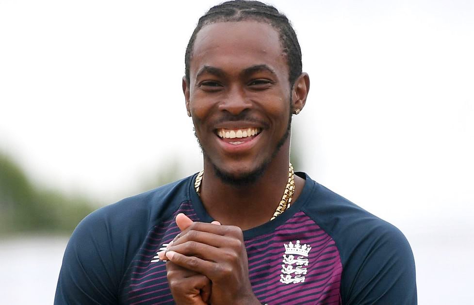 इंग्लैंड के गेंदबाज ने अपनी ही टीम को खतरे में डाला, हो गए OUT