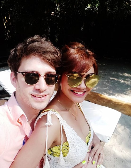 बॉयफ्रेंड संग इन दिनों गोवा में नजर फेम एक्ट्रेस, बताया क्यों टली शादी