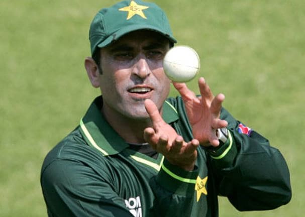 पूर्व PAK कोच का खुलासा- यूनुस खान ने मेरी गर्दन पर चाकू रखा था