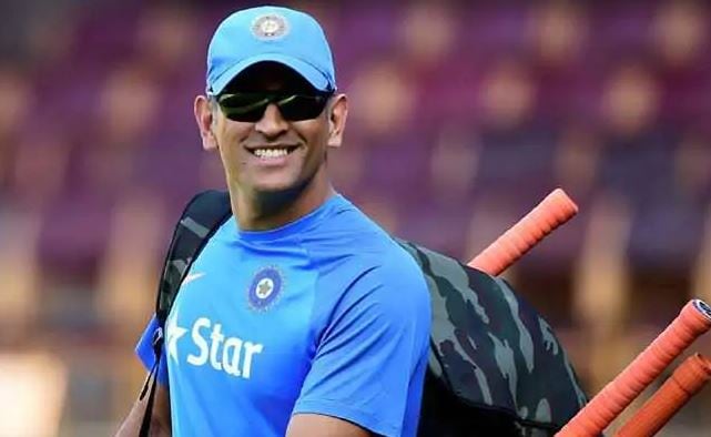 गांगुली ने धोनी को माना खतरनाक, कहा- इस नंबर पर करें बैटिंग