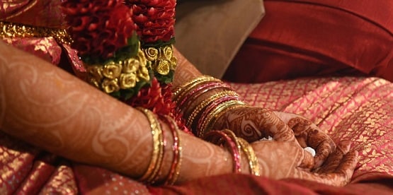 शादी के लिए ये मैट्रिमोनियल वेबसाइट दे रही वर्जिनिटी की गारंटी, उठे सवाल