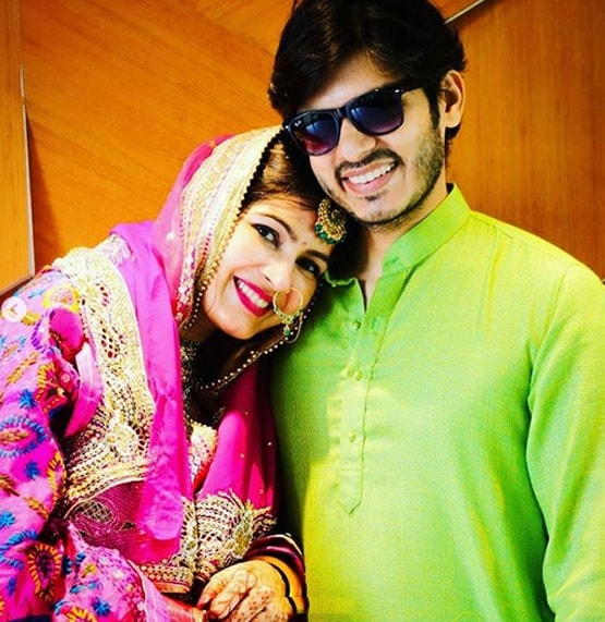 न्यूलीवेड संगीता ने शेयर की विदाई की तस्वीरें, भाई के गले लगकर खूब रोईं