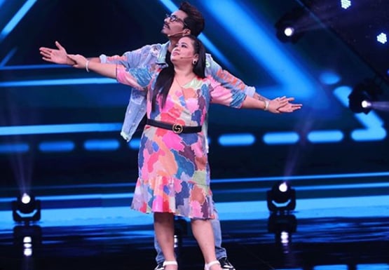 पति हर्ष के साथ देवदास-पारो गेटअप में नजर आईं भारती, देखें फोटोज