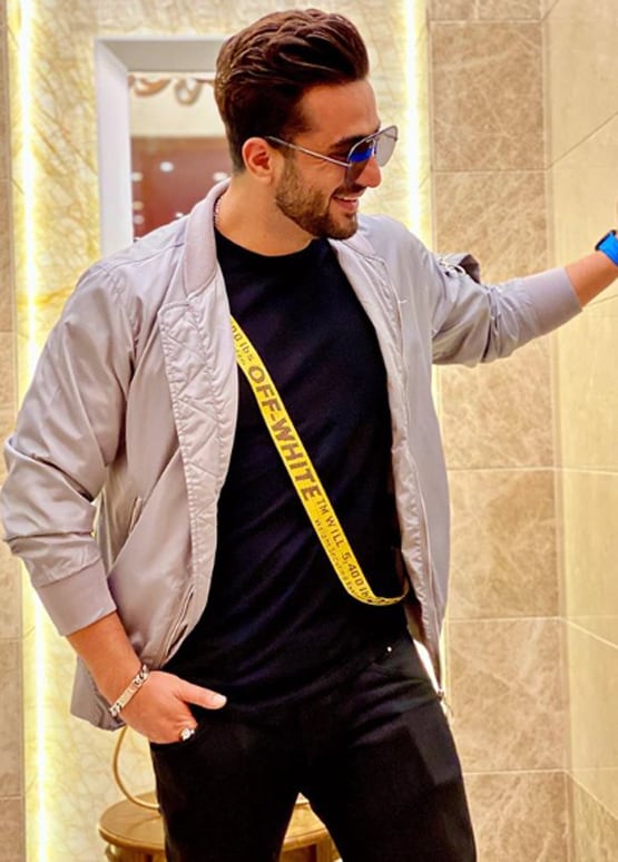 क्या जैस्मिन भसीन ने कर ली शादी? एक्टर अली गोनी ने शेयर की फोटो