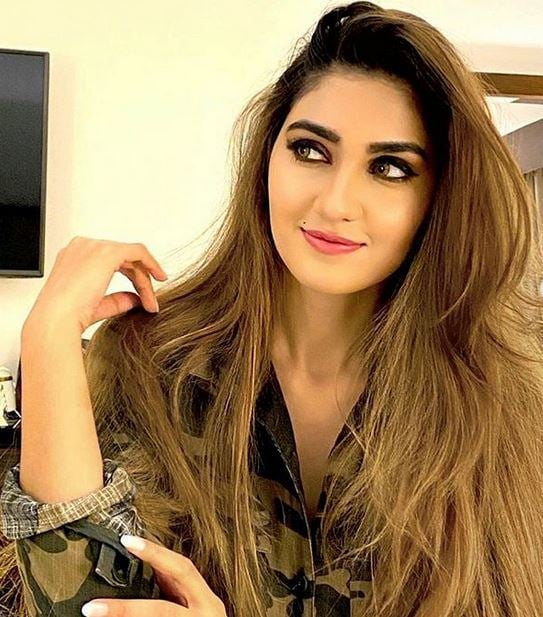 भारतीय लड़की से हुई इस PAK गेंदबाज की शादी, कोहली की फैन हैं वाइफ