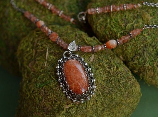 इंडोनेशिया ने बनाया कोरोना से बचाने वाला नेकलेस, उठे सवाल