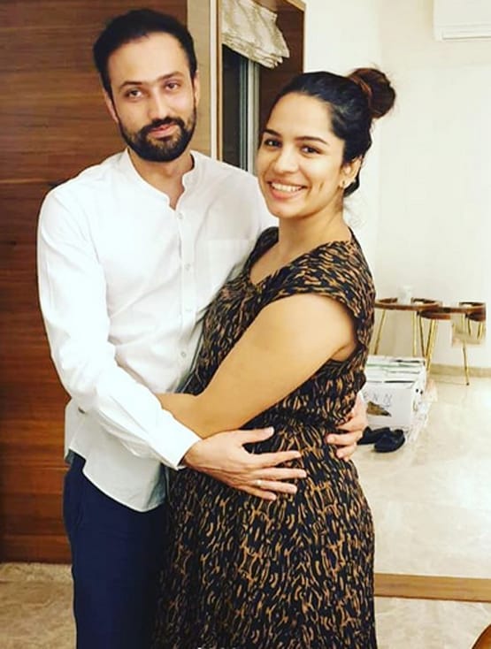 कुमकुम भाग्य फेम एक्ट्रेस ने शेयर की नन्ही बेटी के पैरों की क्यूट तस्वीरें