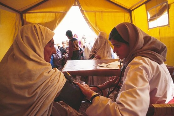 पाकिस्तान: मरीज बनकर कर रहे गंदे मैसेज, डॉक्टर बोलीं- इस समय भी ऐसी सनक