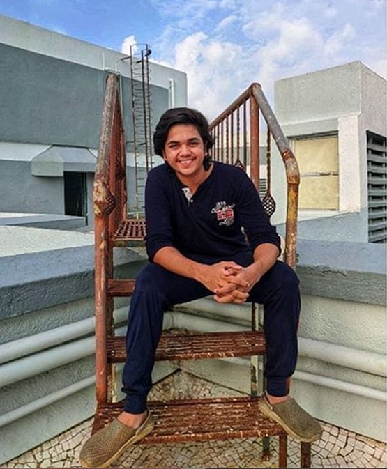 इरफान खान ने 'मदारी' में जिस बच्चे को किया था किडनैप, अब हो गया इतना बड़ा