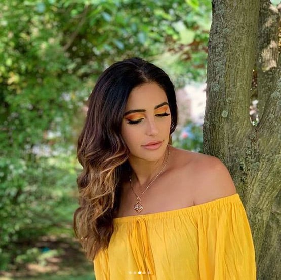 PHOTOS: मड बाथ लेती दिखीं नरगिस, लिखा- जिंदगी को डिटॉक्स करें