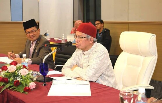 मलेशियाई मंत्री बोले- ट्रांसजेंडरों को सही रास्ते पर लाने के लिए करो गिरफ्तारी, विवाद