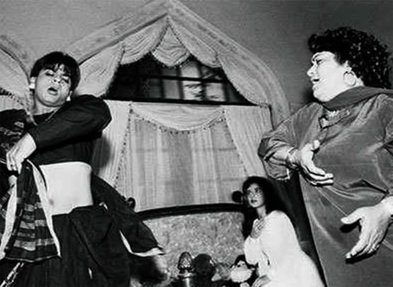 बॉलीवुड सितारों की फेवरेट थीं सरोज खान, सेलेब्स संग अनसीन तस्वीरें वायरल