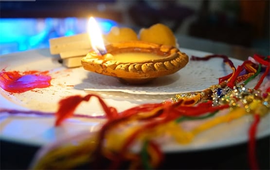 29 साल बाद रक्षाबंधन पर महासंयोग, जानें राखी बांधने का मुहूर्त