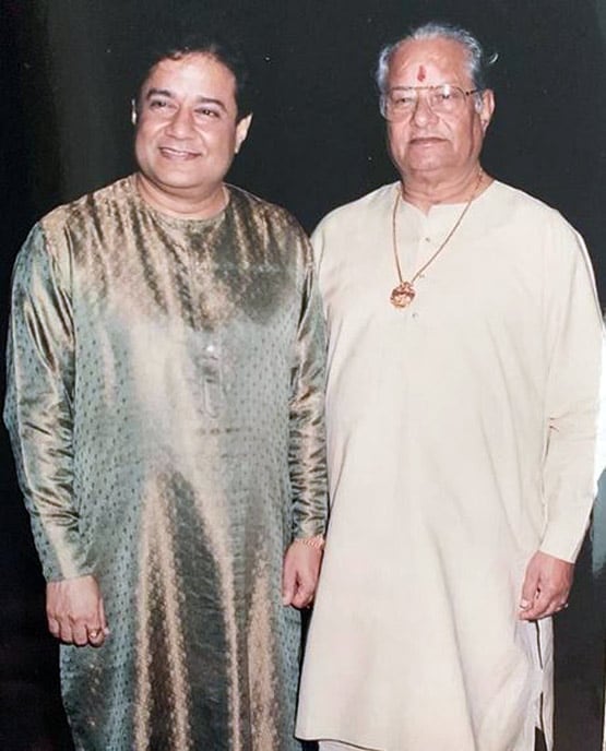 करियर की उल्टी गंगा, भजन सम्राट से ग्लैमर इंडस्ट्री में पहुंचे अनूप जलोटा