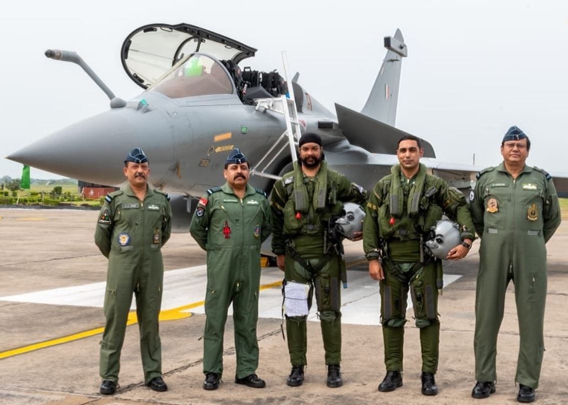 वो शूरवीर जिन्होंने 7000 किमी की यात्रा कर राफेल को पहुंचाया भारत