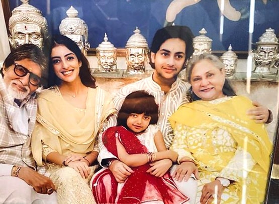 डिस्चार्ज के वक्त दादा अमिताभ से मिली आराध्या, बोलीं- रोना मत