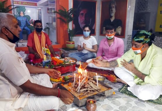 देशभर में पूजा और प्रार्थना, अमिताभ जल्द तोड़ें कोरोना की जंजीर