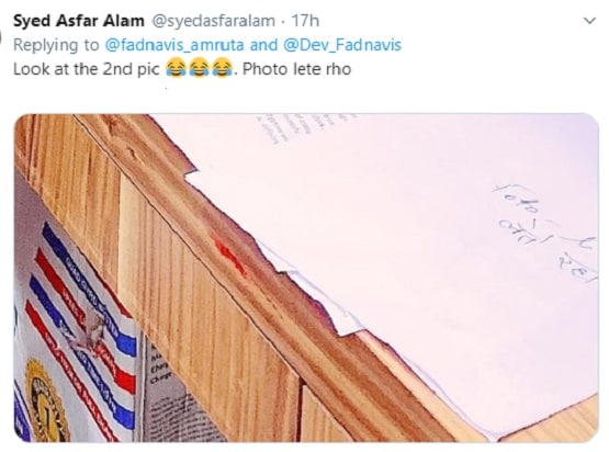 मीटिंग में कागज पर लिखा, 'फोटो लेते रहो', पूर्व CM की पत्नी अमृता हुईं ट्रोल