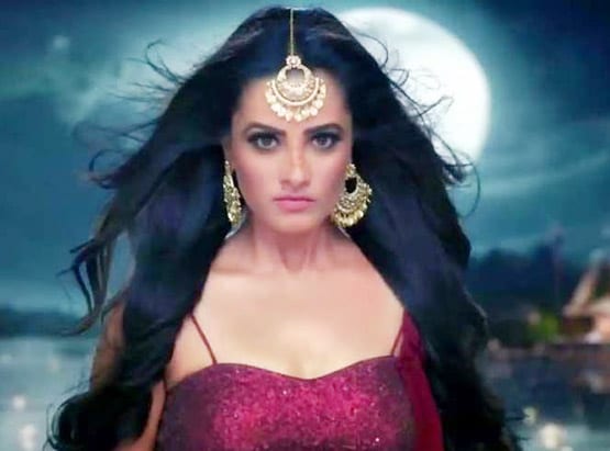 टीवी पर इन एक्ट्रेसेज ने निभाया नागिन का रोल, दीवाने हुए फैन्स