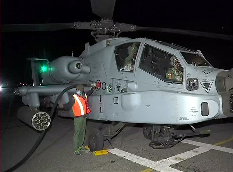 घिर गया चीन, पहाड़ों में भारत के लड़ाकू विमान...समंदर में अमेरिकी युद्धपोत