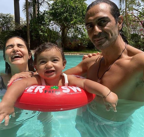 बेटे संग शूट पर निकले अर्जुन रामपाल, बिना मास्क के नजर आए नन्हे अरीक