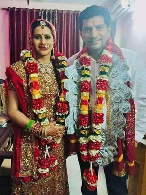 कोरोना से नहीं डरी मोहब्बतें, लॉकडाउन में इन सेलेब्स ने लिए 7 फेरे