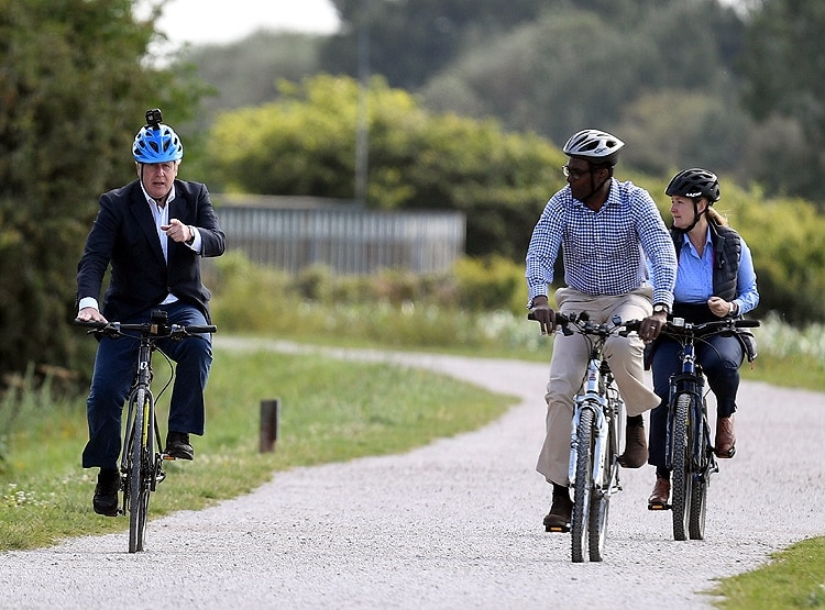 ब्रिटिश PM ने चलाई 'मेड इन इंडिया' साइकिल, मोटापे के खिलाफ योजना शुरू