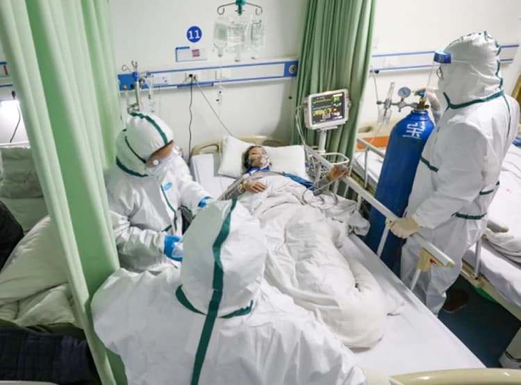 कोरोना से जंग जीत घर लौटी महिला, परिवार में सबकी हो चुकी थी मौत