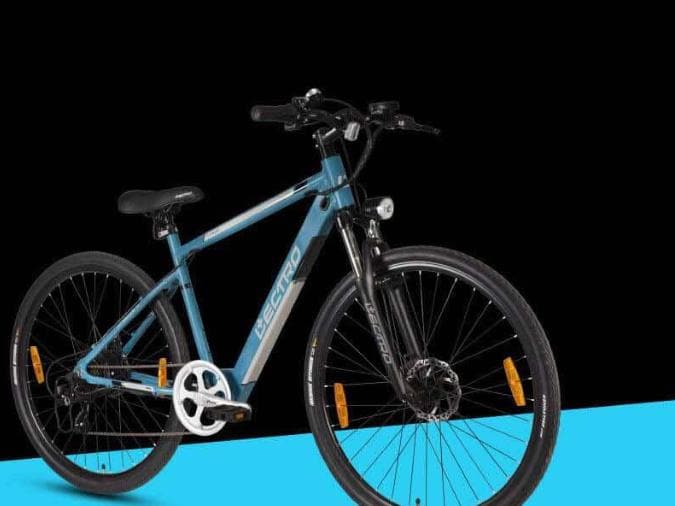 कार वाले भी साइकिल पर, कंपनी ने कहा- ऐसी दीवानगी नहीं देखी