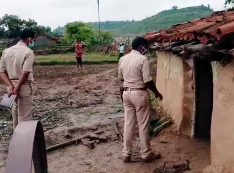 तमंचा लेकर चोर-सिपाही खेल रहे थे बच्चे, ट्रिगर दबने से मासूम की मौत