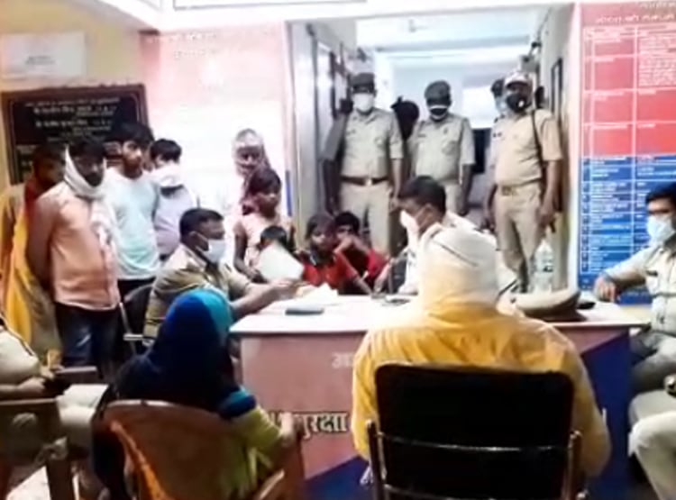 तमंचा लेकर चोर-सिपाही खेल रहे थे बच्चे, ट्रिगर दबने से मासूम की मौत