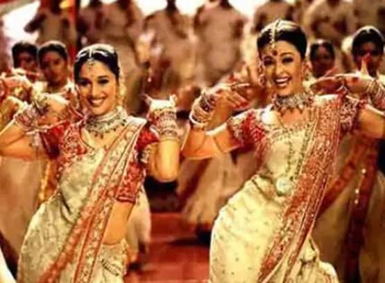 देवदास: 30 किलो का लहंगा पहन माधुरी ने किया डांस, दिलचस्प है ये किस्से