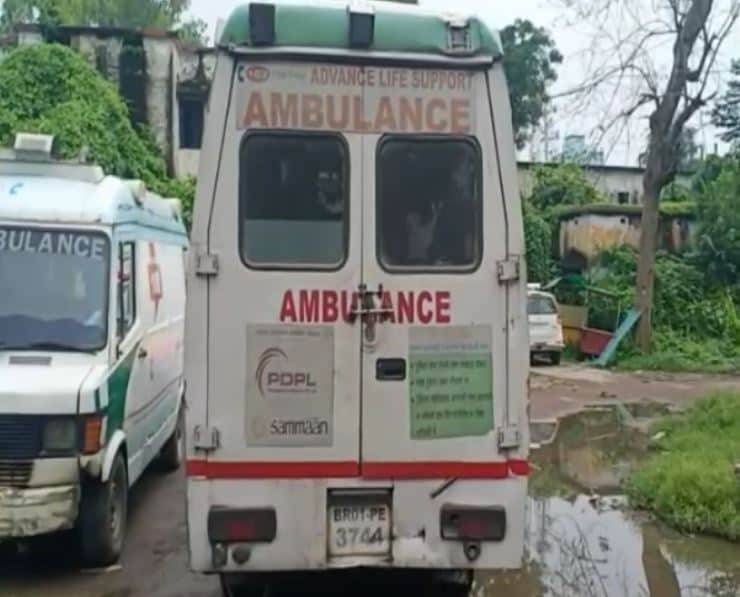 कोरोना की भयावह तस्वीर, परिवार ने ठुकराया, 24 घंटे एंबुलेंस में पड़ा रहा शव