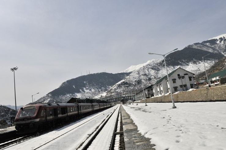 चीन को भारत का सामरिक जवाब,  लद्दाख सीमा तक जाएगी सबसे ऊंची रेल लाइन