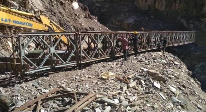 संकट में PM ओली, नेपाली सेना ने उत्तराखंड सीमा से हटाईं 2 चौकियां