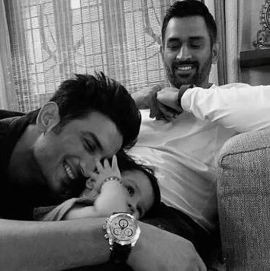 धोनी संग गहरा था सुशांत का रिश्ता, तस्वीरों में देखें स्पेशल बॉन्डिंग