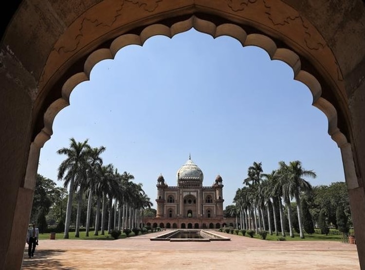 खुल गईं हमारी ऐतिहासिक धरोहरें, ऐसे सुरक्षित होकर जाइए घूमने