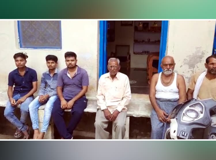 बचपन में ही चल बसी थीं शहीद सिपाही की मां, दादा ने बनाया काबिल