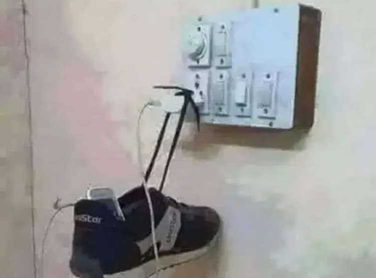 पानी की टंकी को बना दिया टॉयलेट, ये मजेदार जुगाड़ देख होंगे हैरान