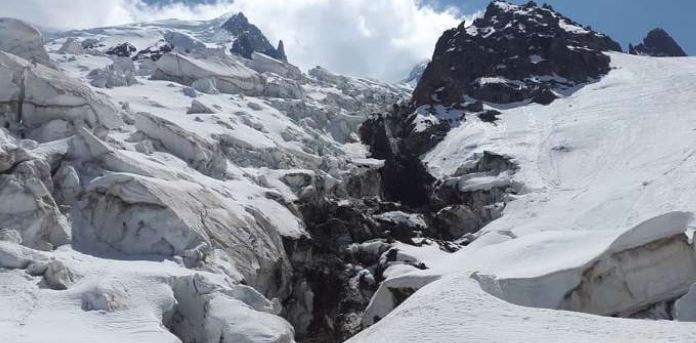 ग्लेशियर से मिला 54 साल पुराना अखबार, इंदिरा के PM बनने की छपी थी खबर